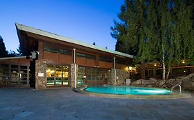 Disney Sequoia Lodge  3*
